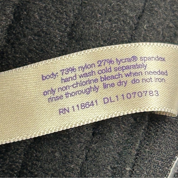 Cacique Smooth Full Coverage T Shirt Bra Size 46DD Underwire Lined Black Satin - Picture 9 of 9